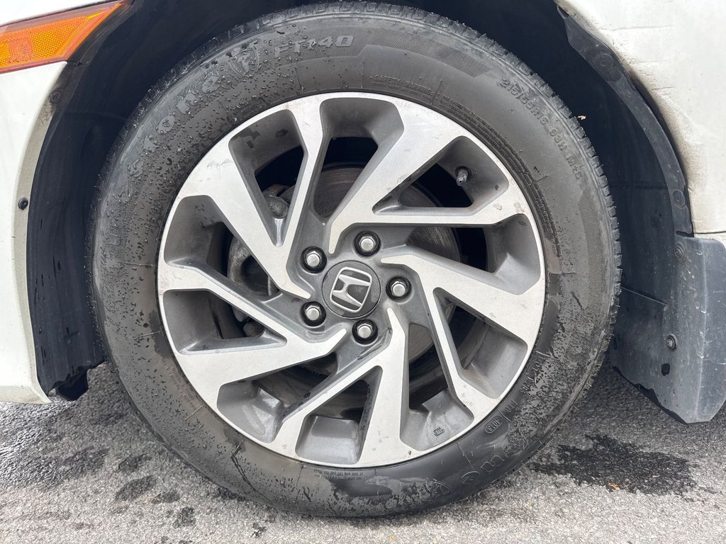 2019 Honda Civic Sedan EX in Pointe-Aux-Trembles, Quebec - 7 - w1024h768px