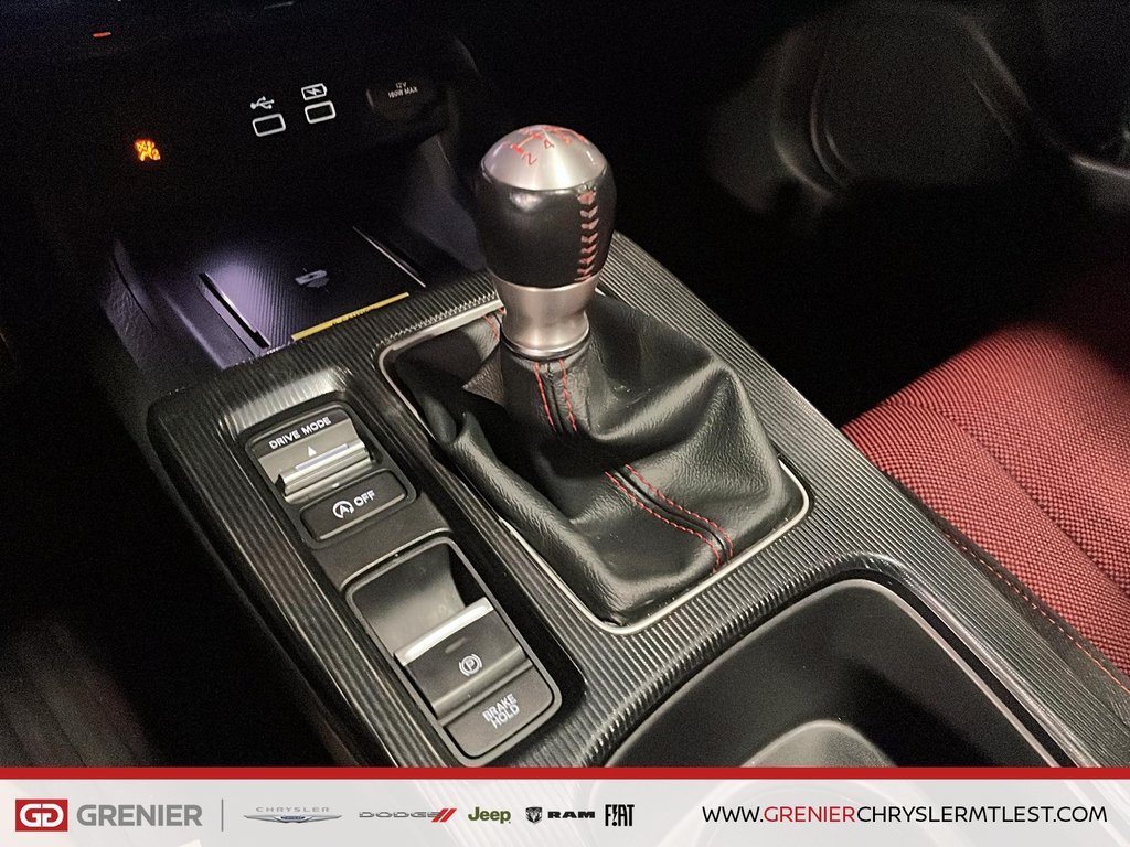 Honda Civic Sedan SI + TRANSMISSION MANUELLE + TOIT OUVRANT 2023 à Pointe-Aux-Trembles, Québec - 11 - w1024h768px