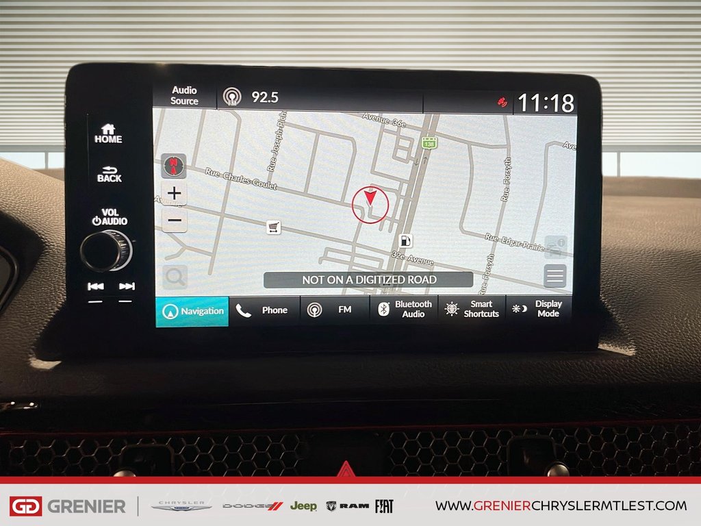 Honda Civic Sedan SI + TRANSMISSION MANUELLE + TOIT OUVRANT 2023 à Pointe-Aux-Trembles, Québec - 13 - w1024h768px