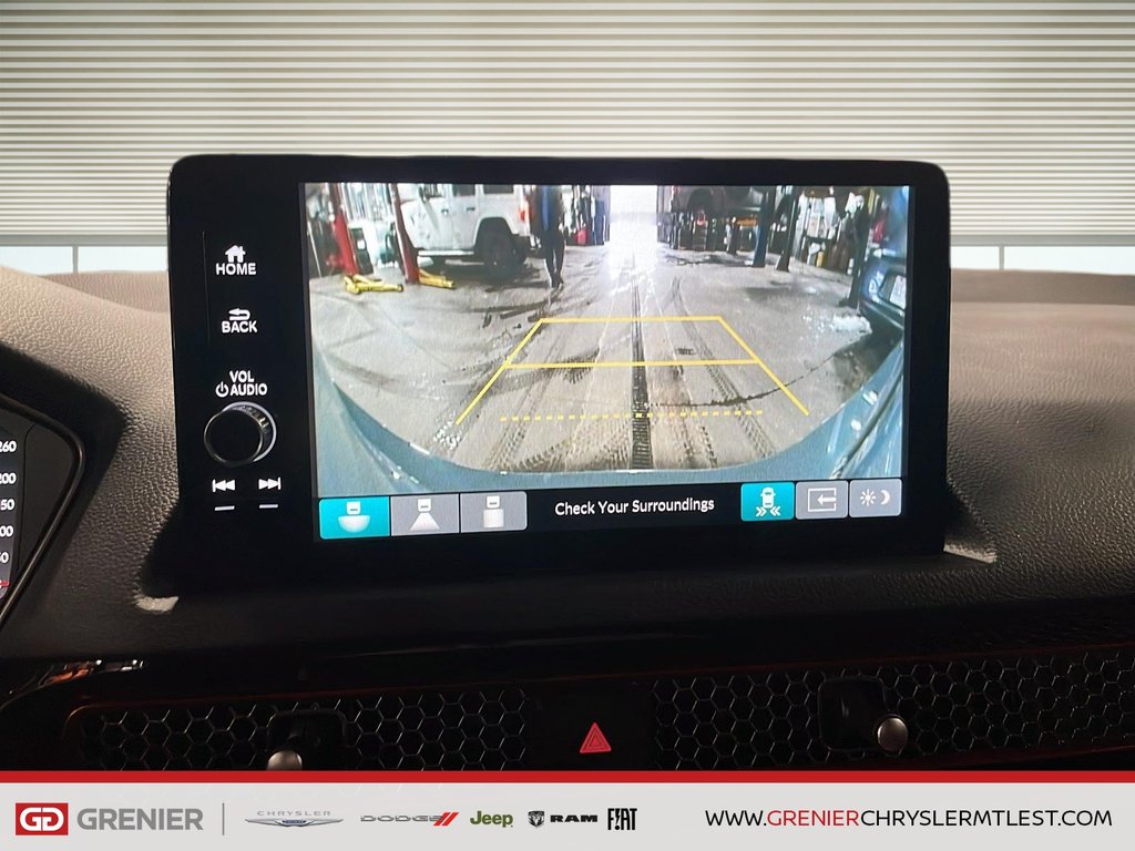 Honda Civic Sedan SI + TRANSMISSION MANUELLE + TOIT OUVRANT 2023 à Pointe-Aux-Trembles, Québec - 12 - w1024h768px