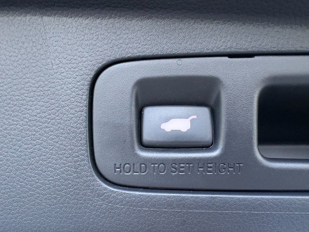 Honda CR-V Hybrid Touring 2025 à Pointe-Aux-Trembles, Québec - 11 - w1024h768px
