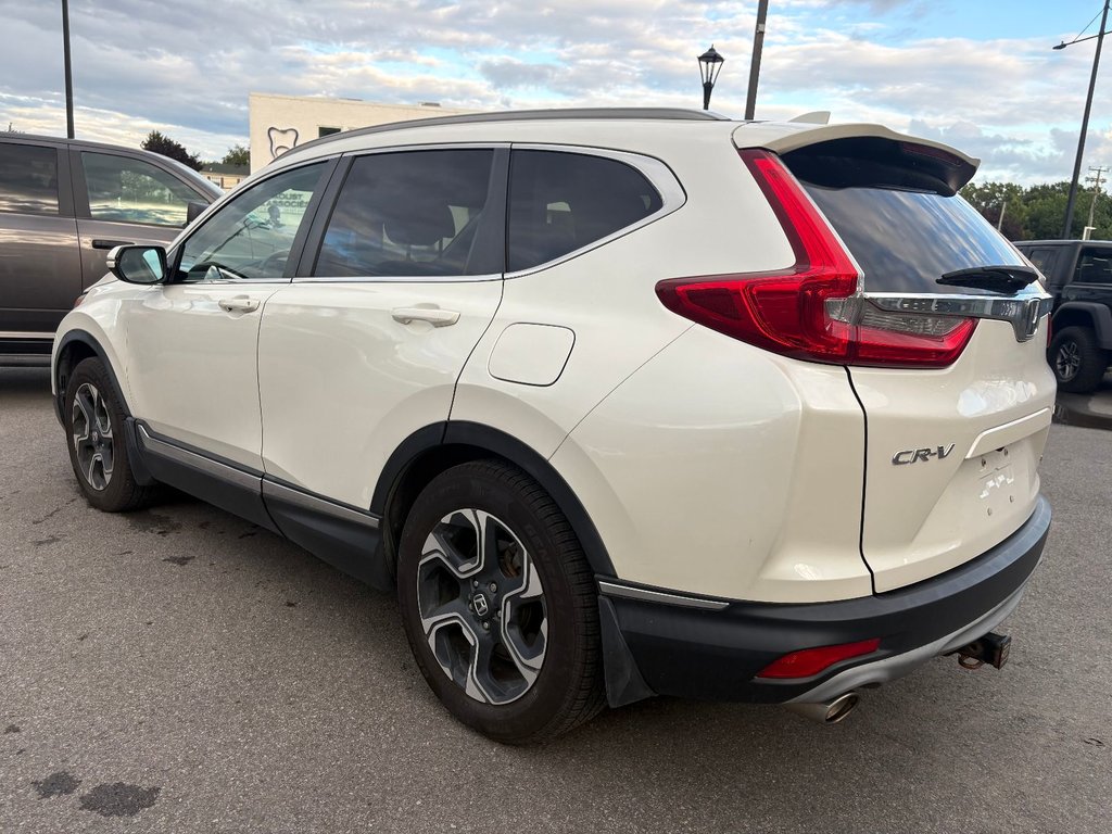 Honda CR-V TOURING 2017 à Pointe-Aux-Trembles, Québec - 11 - w1024h768px