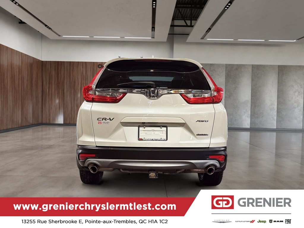 2017 Honda CR-V TOURING in Pointe-Aux-Trembles, Quebec - 4 - w1024h768px