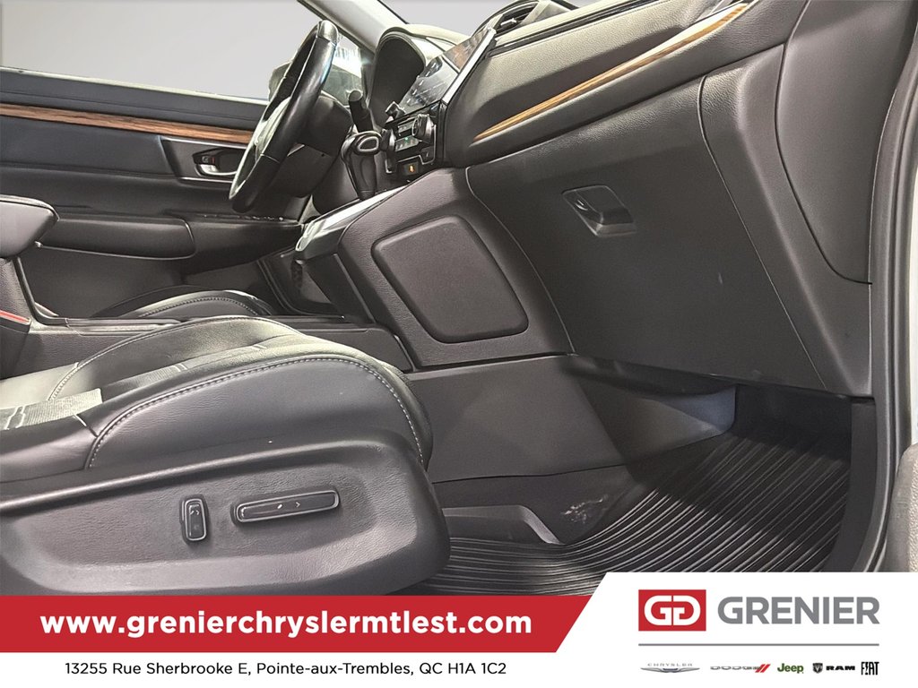 2017 Honda CR-V TOURING in Pointe-Aux-Trembles, Quebec - 12 - w1024h768px