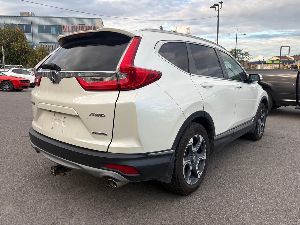 Honda CR-V TOURING 2017 à Pointe-Aux-Trembles, Québec - 7 - w1024h768px