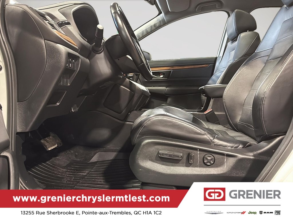 2017 Honda CR-V TOURING in Pointe-Aux-Trembles, Quebec - 13 - w1024h768px