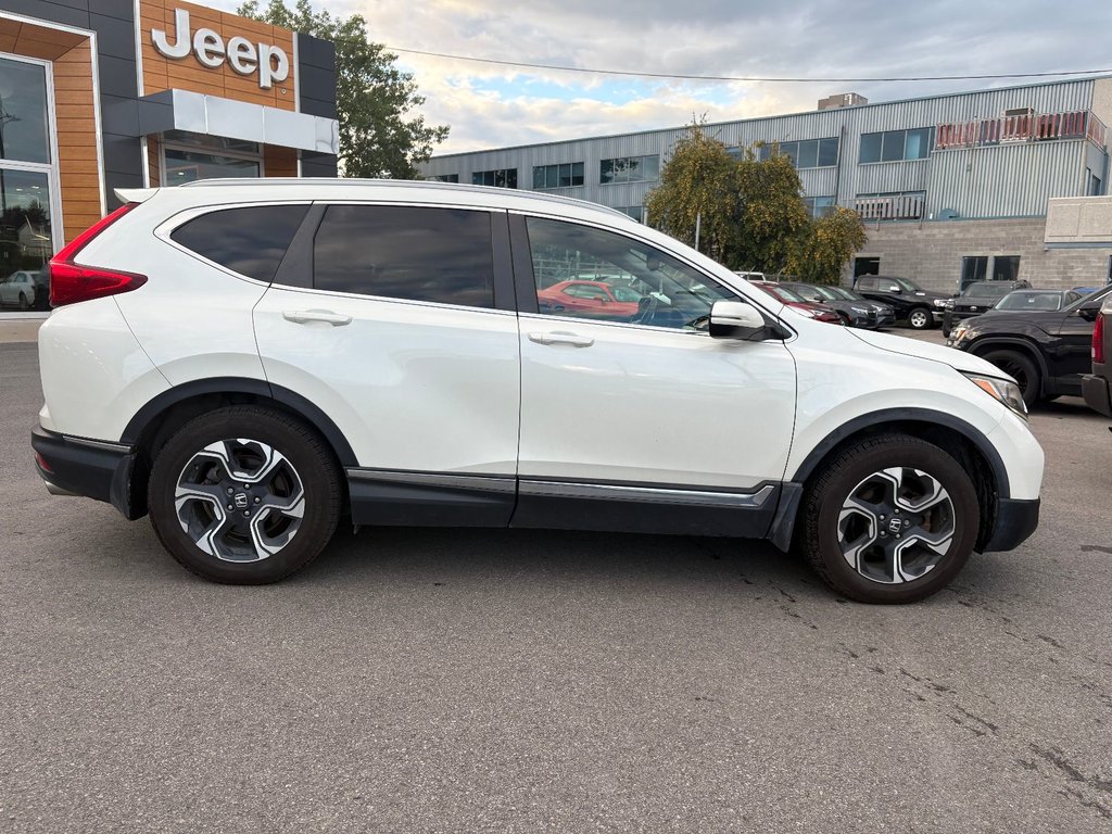 Honda CR-V TOURING 2017 à Pointe-Aux-Trembles, Québec - 5 - w1024h768px