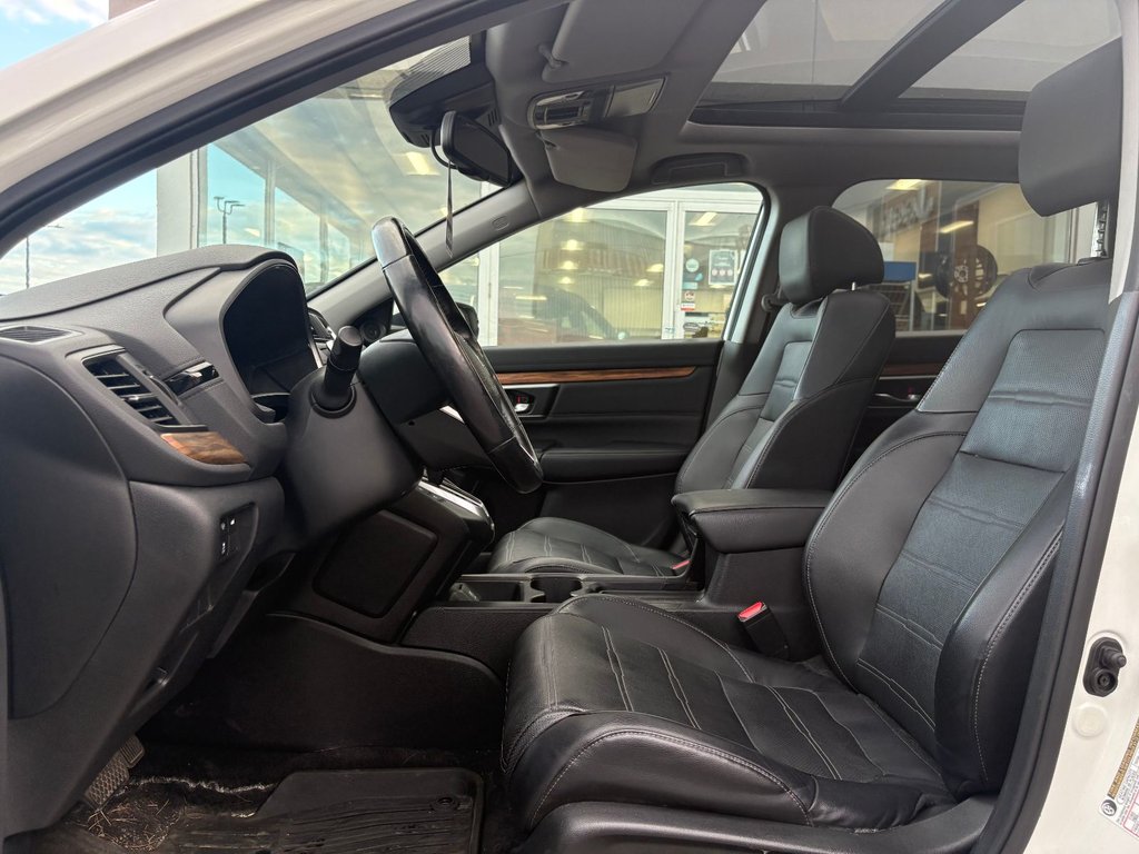 Honda CR-V TOURING 2017 à Pointe-Aux-Trembles, Québec - 17 - w1024h768px