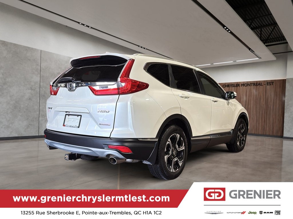 2017 Honda CR-V TOURING in Pointe-Aux-Trembles, Quebec - 5 - w1024h768px