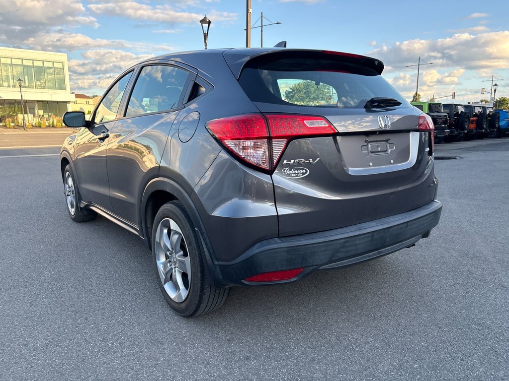 2018 Honda HR-V LX in Pointe-Aux-Trembles, Quebec - 12 - w1024h768px
