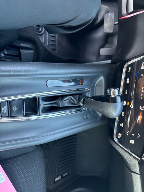 2018 Honda HR-V LX in Pointe-Aux-Trembles, Quebec - 15 - w1024h768px