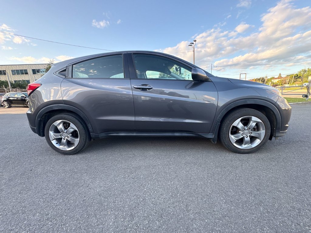 2018 Honda HR-V LX in Pointe-Aux-Trembles, Quebec - 7 - w1024h768px