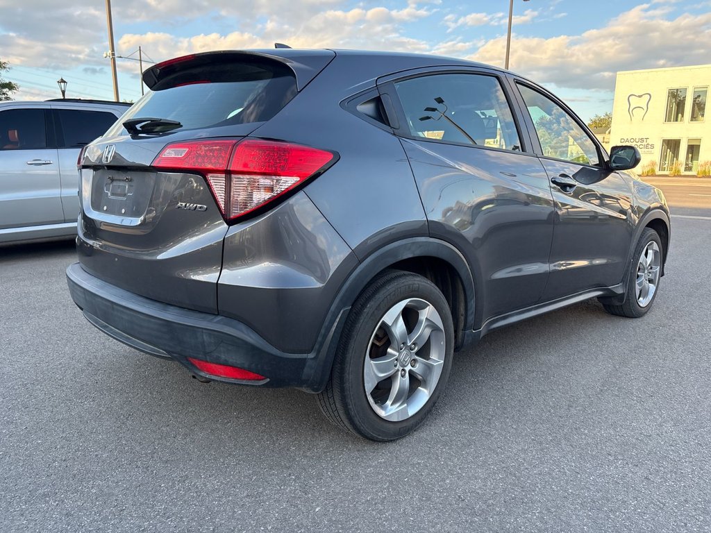 2018 Honda HR-V LX in Pointe-Aux-Trembles, Quebec - 10 - w1024h768px