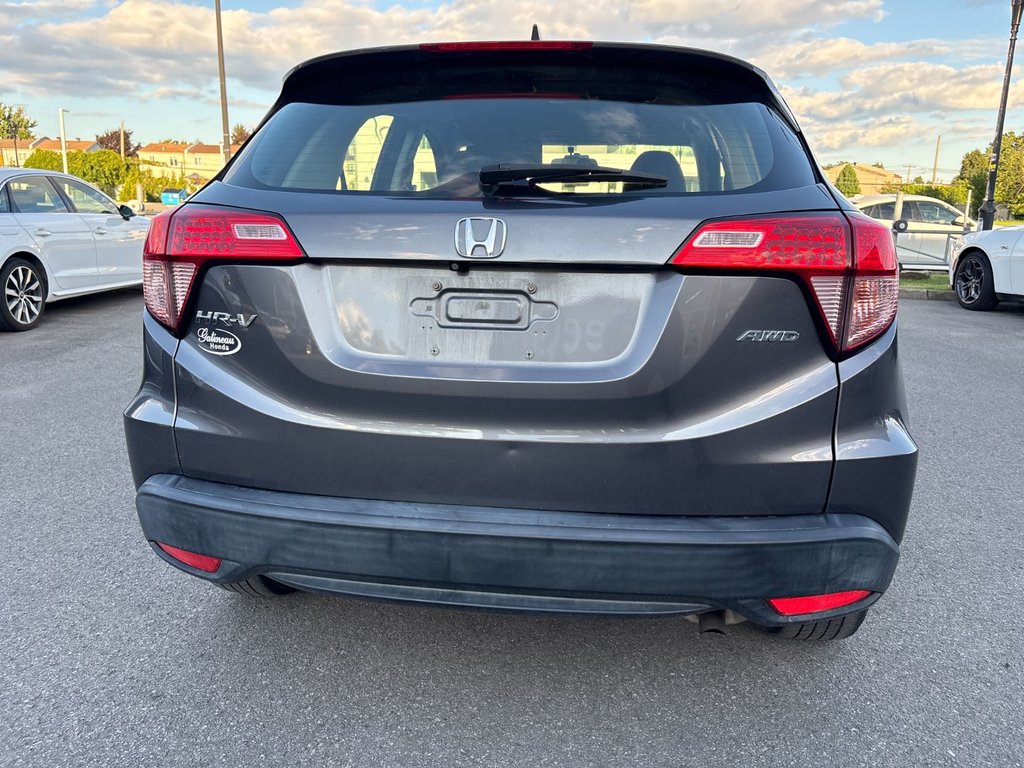 2018 Honda HR-V LX in Pointe-Aux-Trembles, Quebec - 11 - w1024h768px