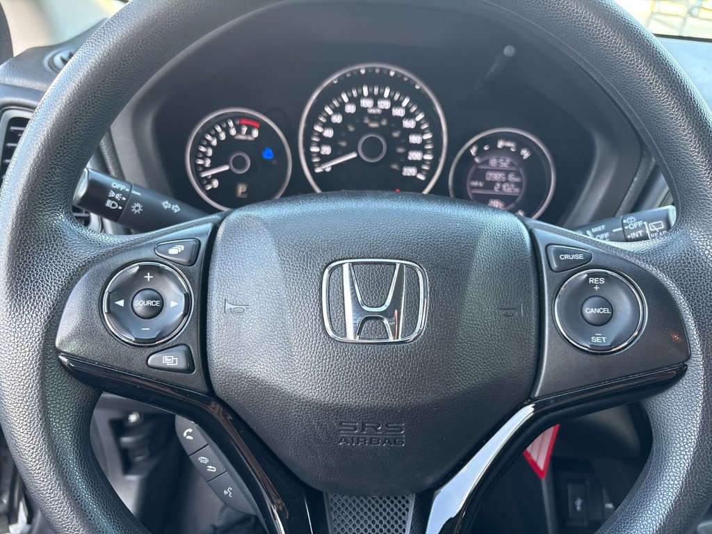 2018 Honda HR-V LX in Pointe-Aux-Trembles, Quebec - 16 - w1024h768px