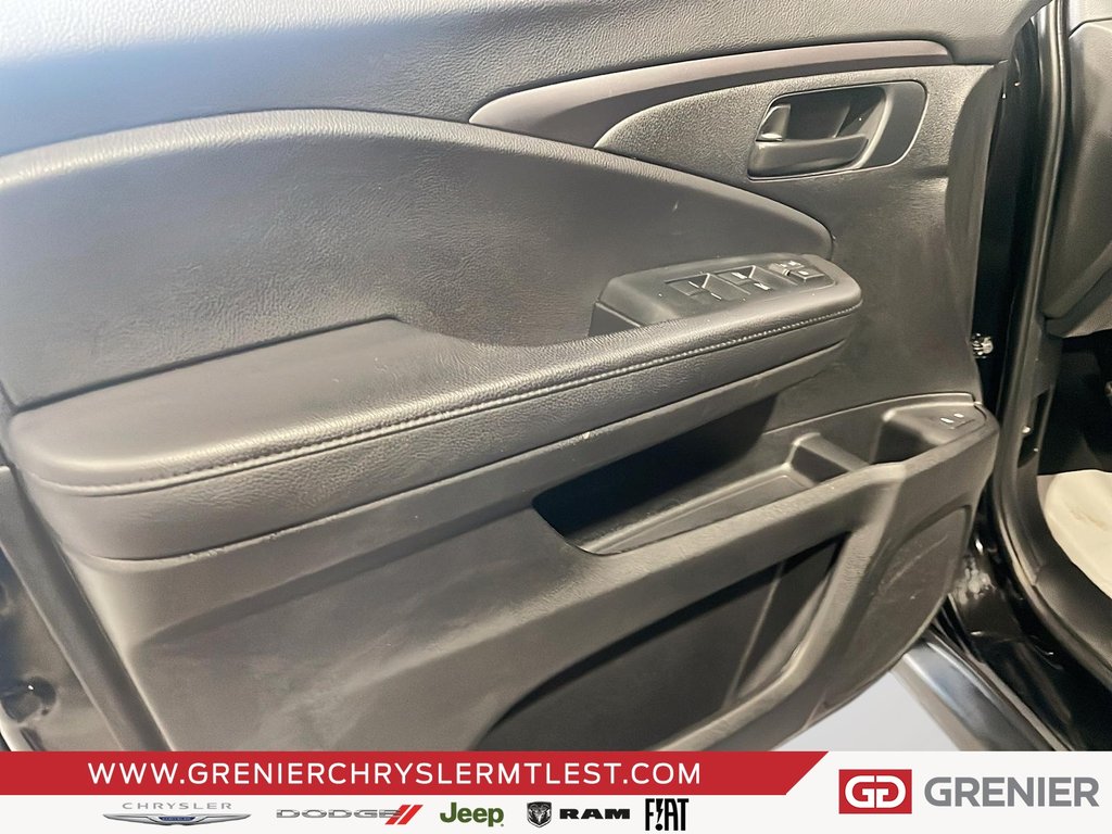 2023 Honda Passport SPORT + AWD + TOIT OUVRANT in Pointe-Aux-Trembles, Quebec - 10 - w1024h768px