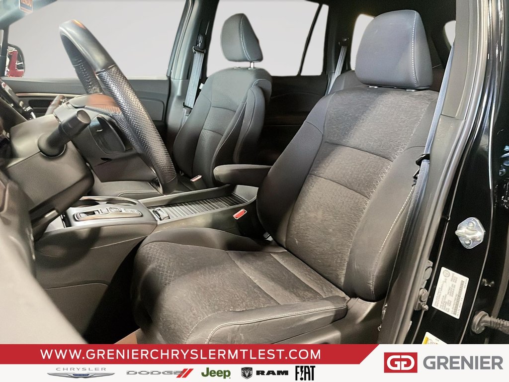 2023 Honda Passport SPORT + AWD + TOIT OUVRANT in Pointe-Aux-Trembles, Quebec - 8 - w1024h768px