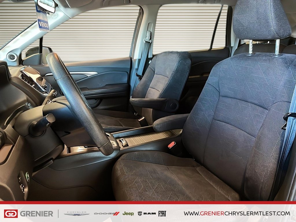 Honda Pilot LX + AWD + 8 PASSAGERS + CARPLAY 2019 à Pointe-Aux-Trembles, Québec - 7 - w1024h768px