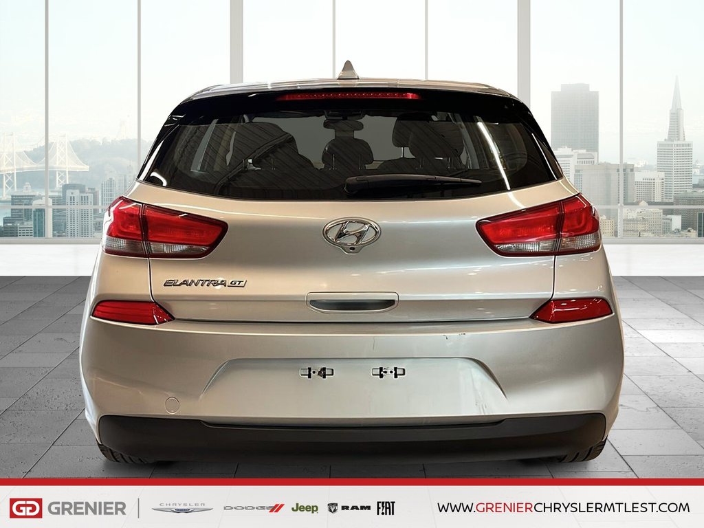 Hyundai Elantra GT PREFERRED + AUTOMATIQUE 2019 à Pointe-Aux-Trembles, Québec - 3 - w1024h768px