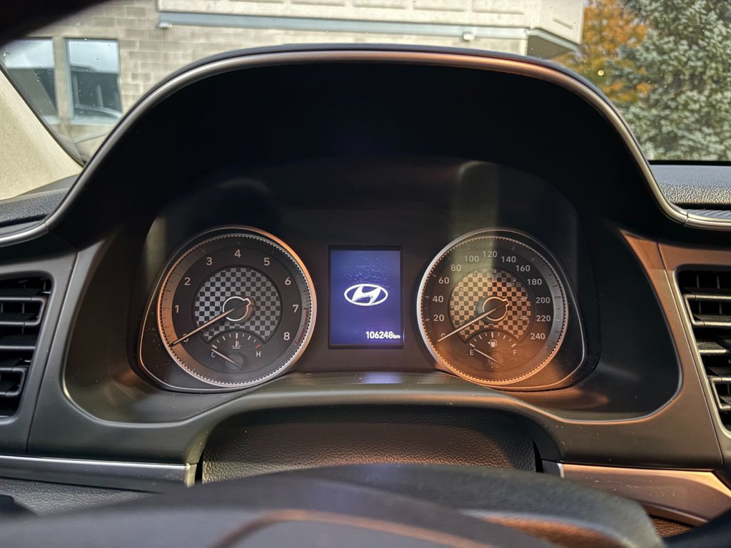 2019 Hyundai Elantra PREFFERED+TOIT in Pointe-Aux-Trembles, Quebec - 10 - w1024h768px