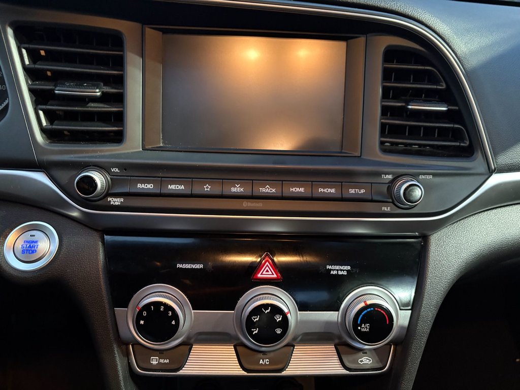 2019 Hyundai Elantra PREFFERED+TOIT in Pointe-Aux-Trembles, Quebec - 12 - w1024h768px