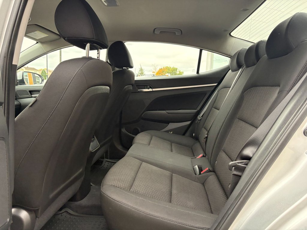 Hyundai Elantra Preferred 2019 à Pointe-Aux-Trembles, Québec - 11 - w1024h768px