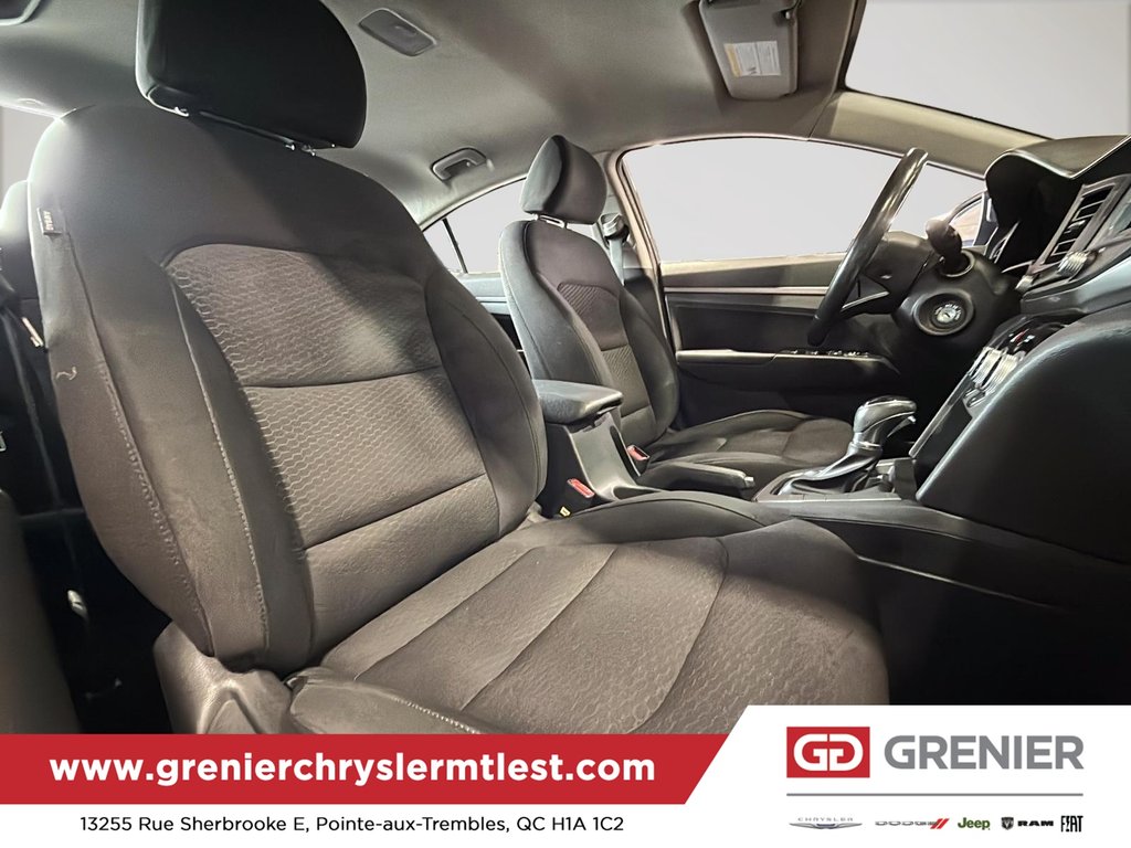 Hyundai Elantra Preferred 2020 à Pointe-Aux-Trembles, Québec - 12 - w1024h768px