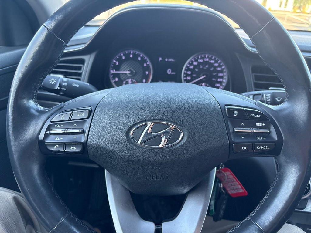 2020 Hyundai Elantra Preferred in Pointe-Aux-Trembles, Quebec - 19 - w1024h768px