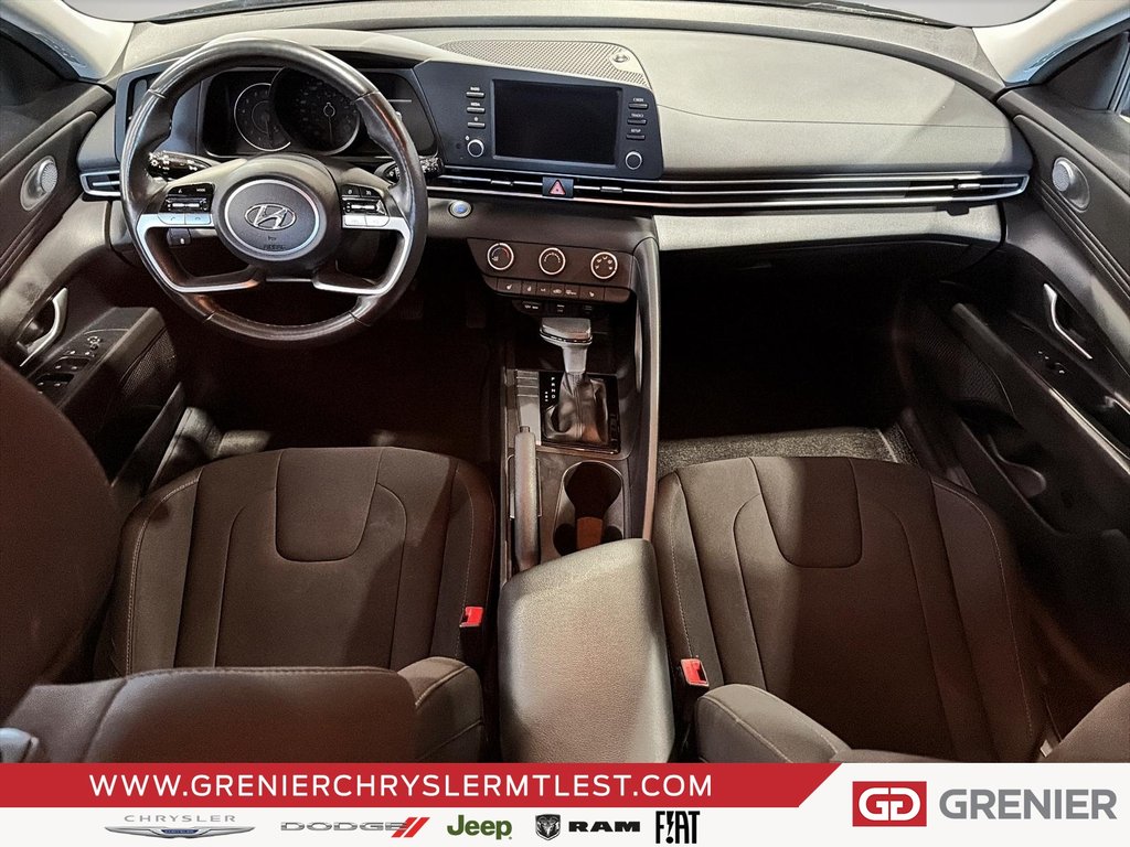 Hyundai Elantra PREFERRED + SIEGES ET VOLANT CHAUFFANTS + CARPLAY 2023 à Pointe-Aux-Trembles, Québec - 8 - w1024h768px