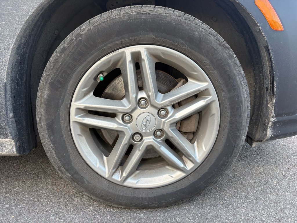 Hyundai Kona Essential 2022 à Pointe-Aux-Trembles, Québec - 8 - w1024h768px