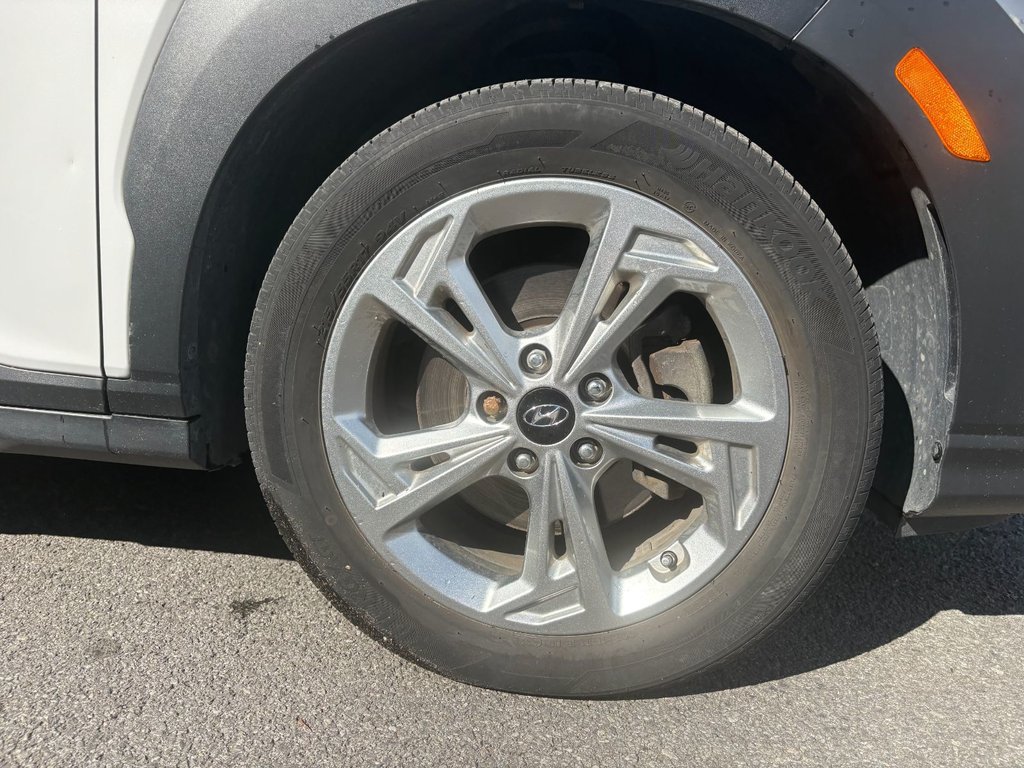 2023 Hyundai Kona Preferred in Pointe-Aux-Trembles, Quebec - 8 - w1024h768px