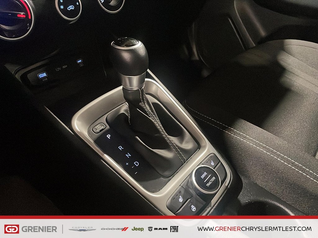 Hyundai Venue PREFERRED + FWD + DEMARREUR 2024 à Pointe-Aux-Trembles, Québec - 11 - w1024h768px