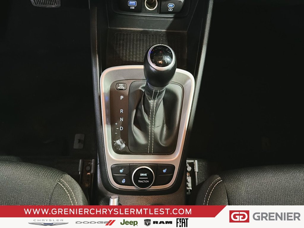 2024 Hyundai Venue PREFERRED + T/A + DEMARREUR + CARPLAY in Pointe-Aux-Trembles, Quebec - 14 - w1024h768px