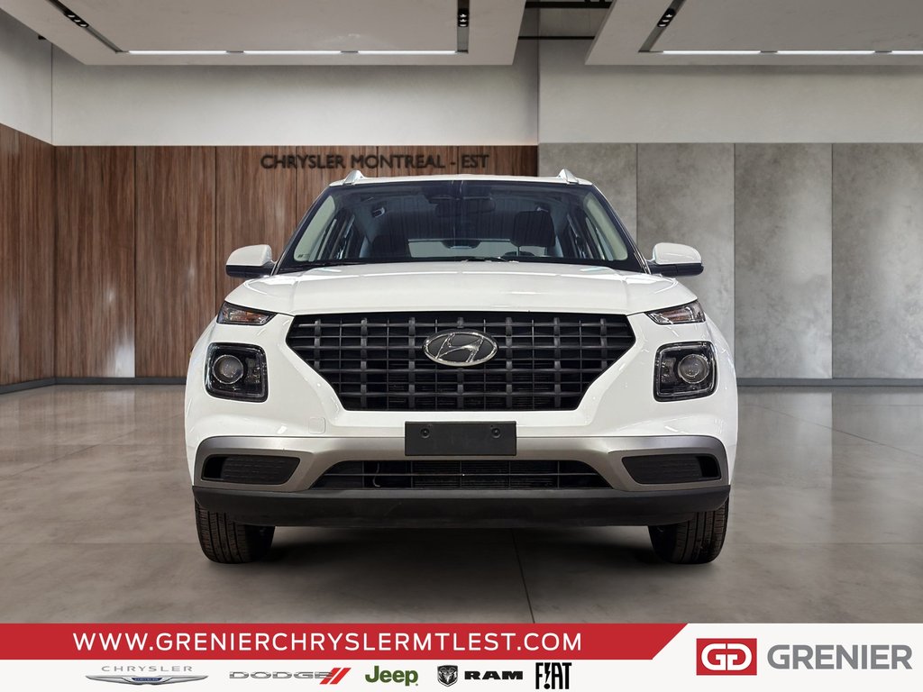 2024 Hyundai Venue PREFERRED + T/A + DEMARREUR + CARPLAY in Pointe-Aux-Trembles, Quebec - 2 - w1024h768px
