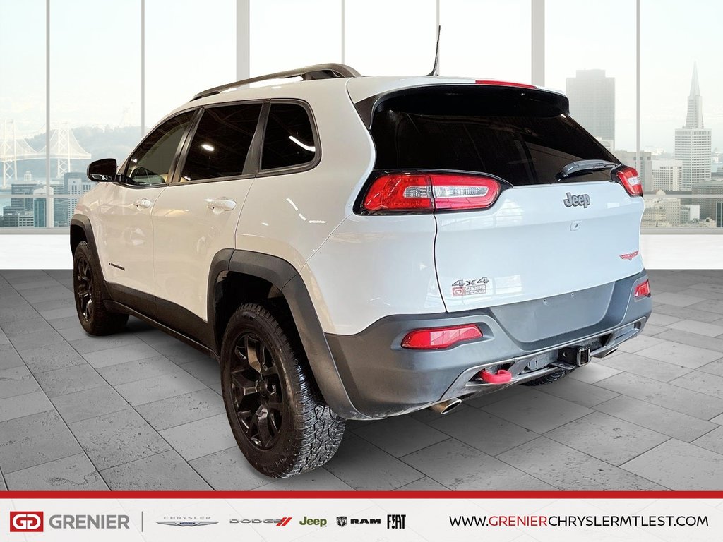 Jeep Cherokee TRAILHAWK + 4X4 + V6 + TOIT OUVRANT PANO 2016 à Pointe-Aux-Trembles, Québec - 6 - w1024h768px