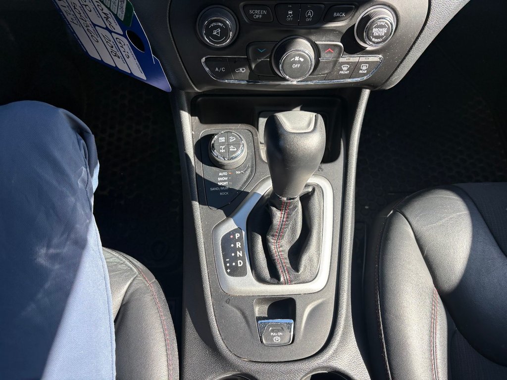 Jeep Cherokee Trailhawk 2018 à Pointe-Aux-Trembles, Québec - 25 - w1024h768px