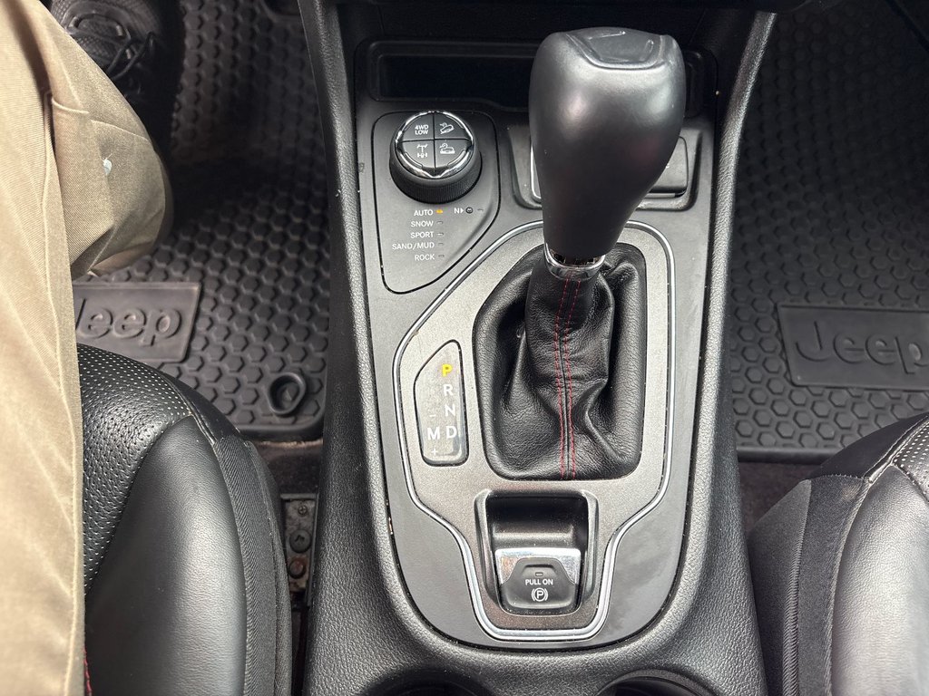 Jeep Cherokee Trailhawk Elite 2019 à Pointe-Aux-Trembles, Québec - 17 - w1024h768px