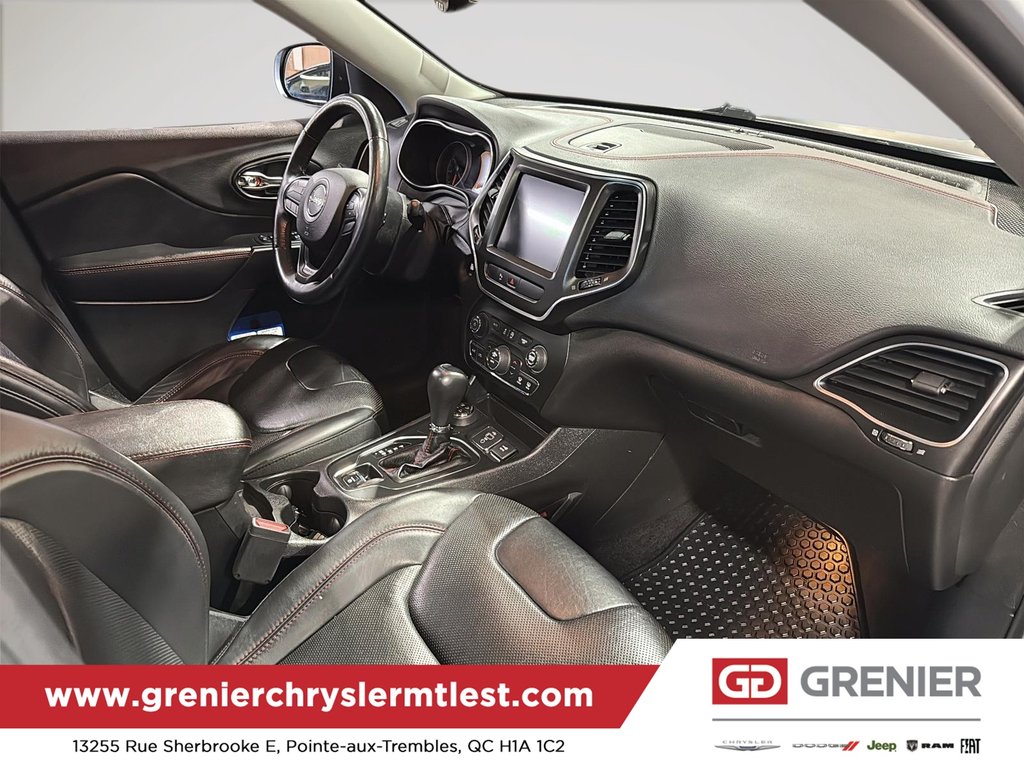 2019 Jeep Cherokee Trailhawk Elite in Pointe-Aux-Trembles, Quebec - 11 - w1024h768px