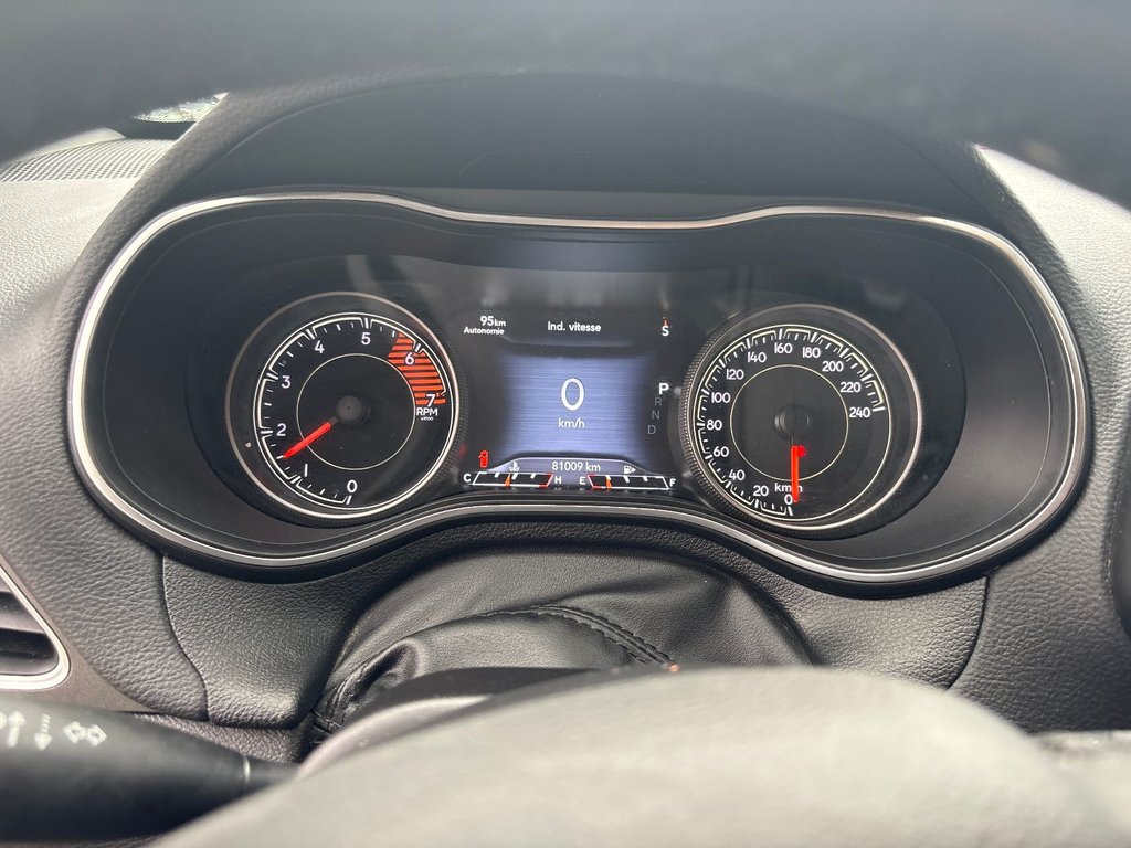 Jeep Cherokee Trailhawk Elite 2019 à Pointe-Aux-Trembles, Québec - 11 - w1024h768px