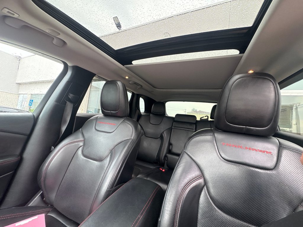 Jeep Cherokee Trailhawk Elite 2019 à Pointe-Aux-Trembles, Québec - 19 - w1024h768px