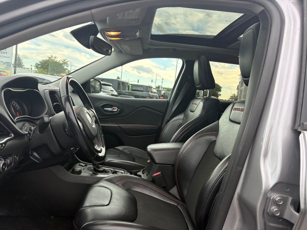 Jeep Cherokee Trailhawk 2020 à Pointe-Aux-Trembles, Québec - 15 - w1024h768px