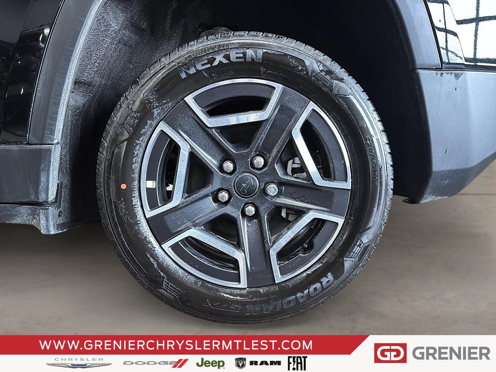 2026 Jeep Cherokee LAREDO in Pointe-Aux-Trembles, Quebec - 6 - w1024h768px