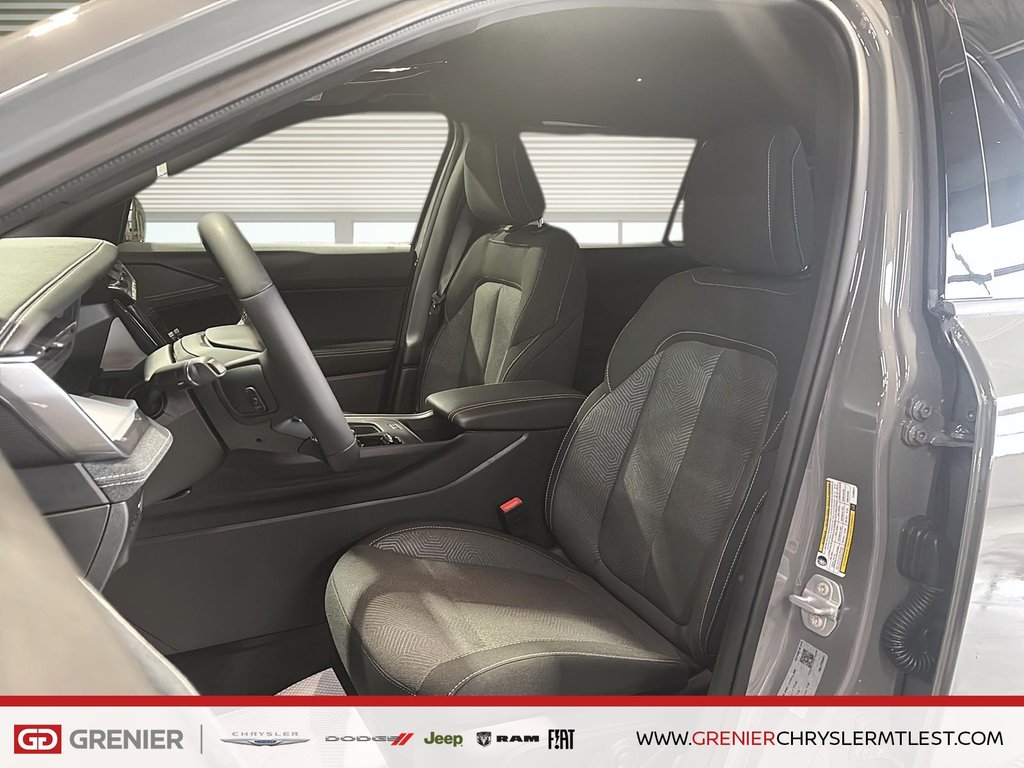 Jeep Cherokee LAREDO 2026 à Pointe-Aux-Trembles, Québec - 7 - w1024h768px