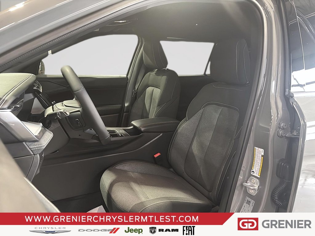 2026 Jeep Cherokee LAREDO in Pointe-Aux-Trembles, Quebec - 7 - w1024h768px
