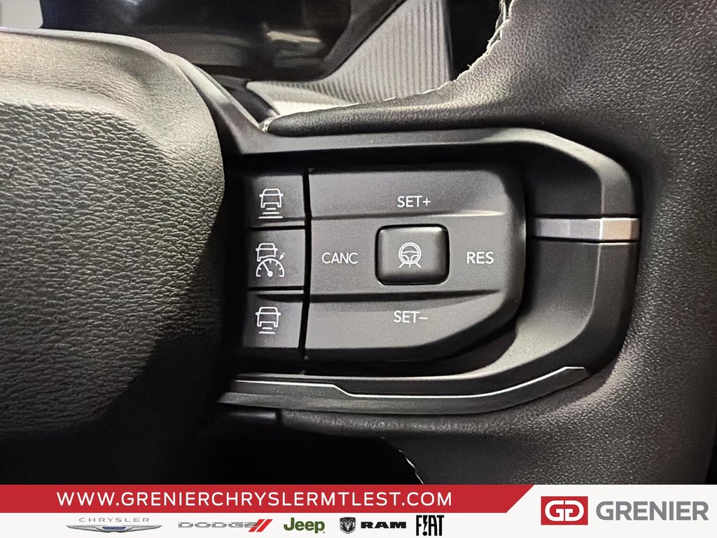 2026 Jeep Cherokee LAREDO in Pointe-Aux-Trembles, Quebec - 10 - w1024h768px