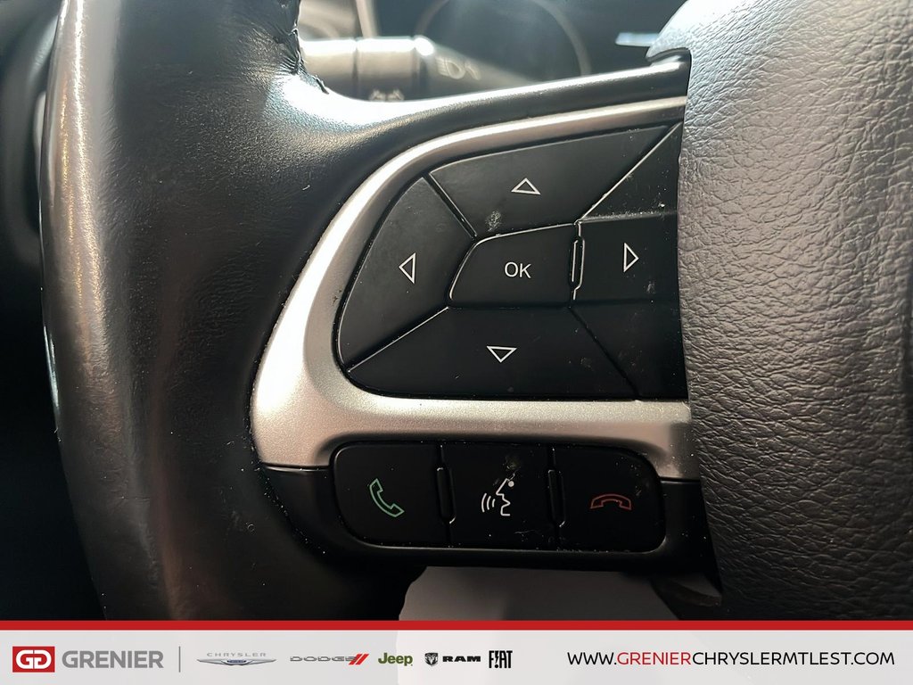 Jeep Compass NORTH + 4X4 + BLACK ROOF + ENSEMBLE NAVIGATION 2018 à Pointe-Aux-Trembles, Québec - 11 - w1024h768px