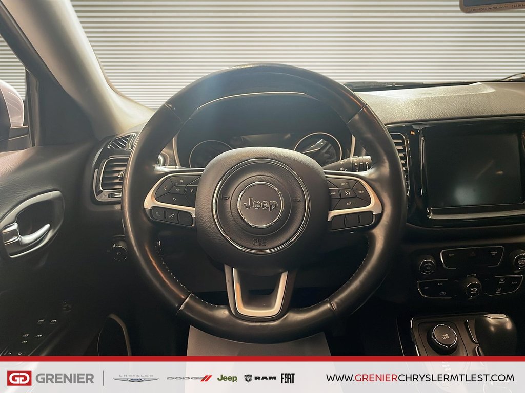 Jeep Compass NORTH + 4X4 + BLACK ROOF + ENSEMBLE NAVIGATION 2018 à Pointe-Aux-Trembles, Québec - 9 - w1024h768px