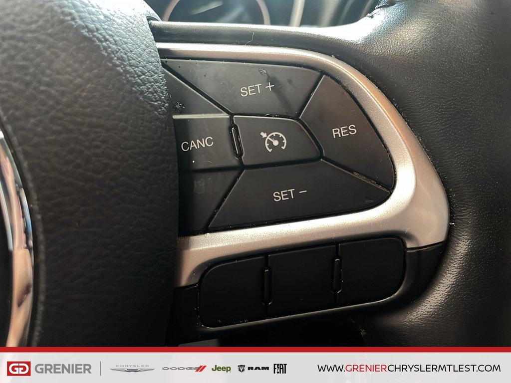 Jeep Compass NORTH + 4X4 + BLACK ROOF + ENSEMBLE NAVIGATION 2018 à Pointe-Aux-Trembles, Québec - 10 - w1024h768px