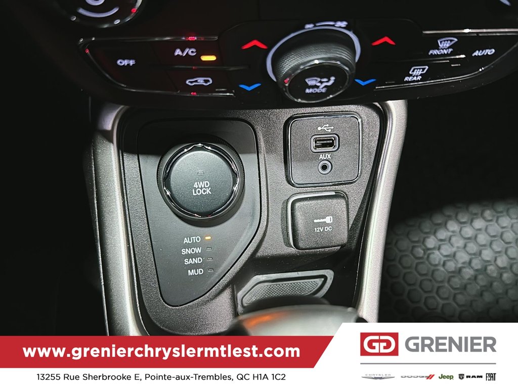 Jeep Compass NORTH + 4X4 + ATTELAGE DE REMORQUE 2018 à Pointe-Aux-Trembles, Québec - 18 - w1024h768px