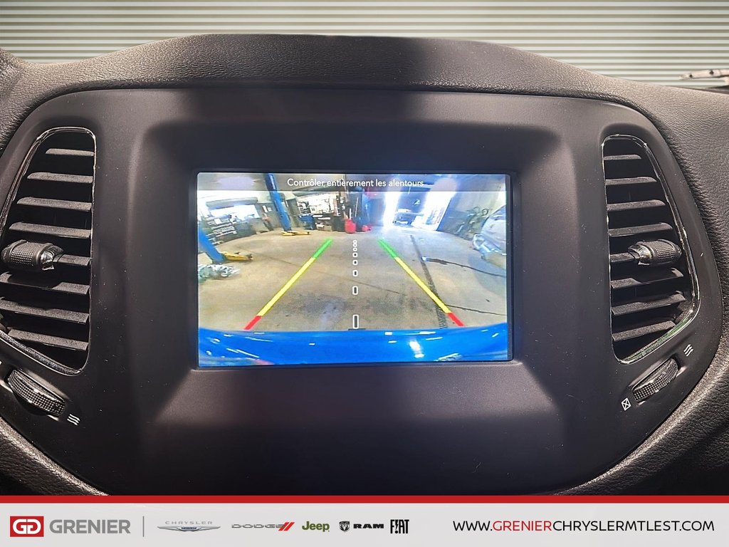 Jeep Compass NORTH + 4X4 + ATTELAGE DE REMORQUE 2018 à Pointe-Aux-Trembles, Québec - 14 - w1024h768px